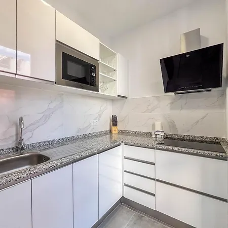 Apartment Deluxe Toni Flat - Parking & 5min Canteras *